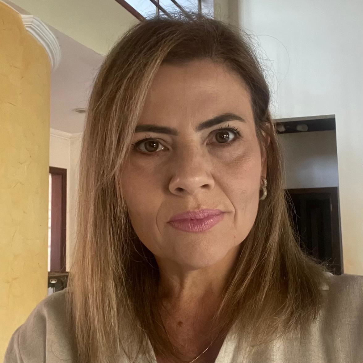 Imagem ilustrativa do convidado Adriana Ribeiro Tavares